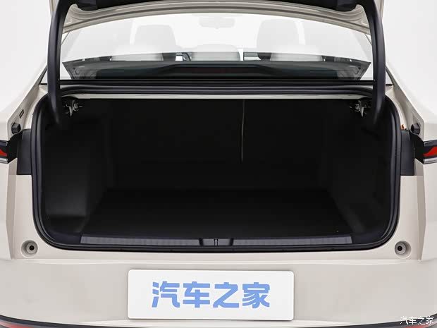 Volkswagen ID.ERA 5S PHEV 2026 — интерьер, багажник, рынок china