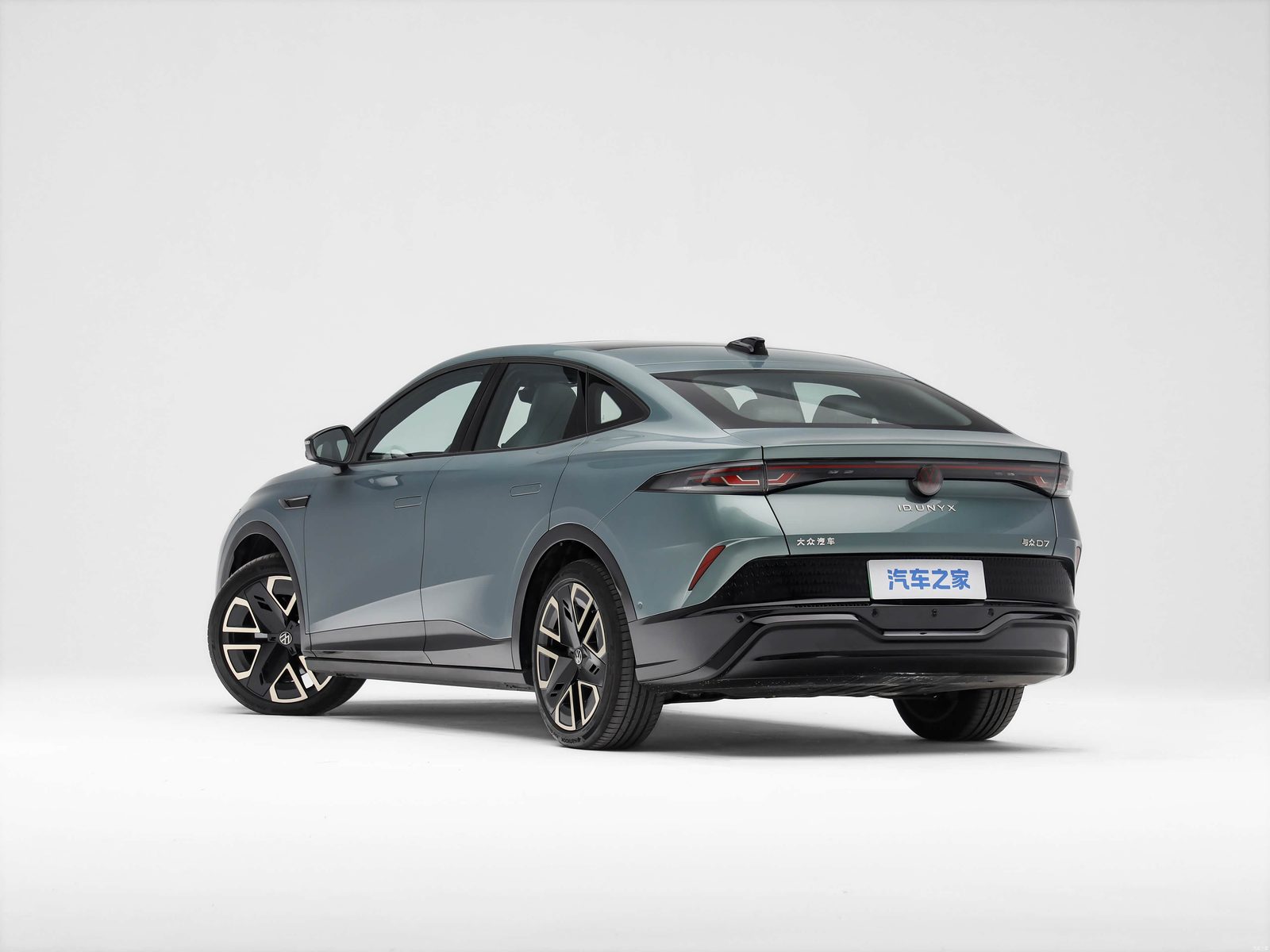 Volkswagen ID.UNYX 07 2026 — экстерьер, вид сзади 3/4, рынок China