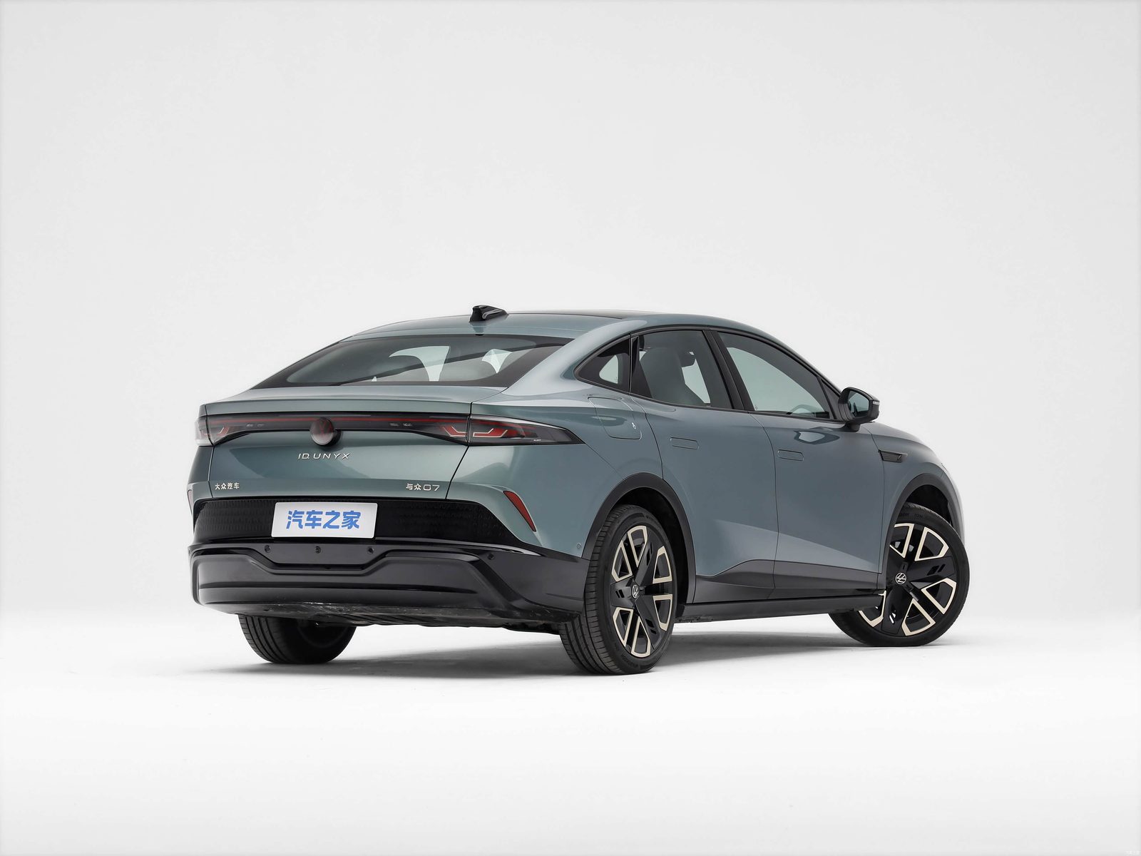 Volkswagen ID.UNYX 07 2026 — экстерьер, вид сзади 3/4, рынок China