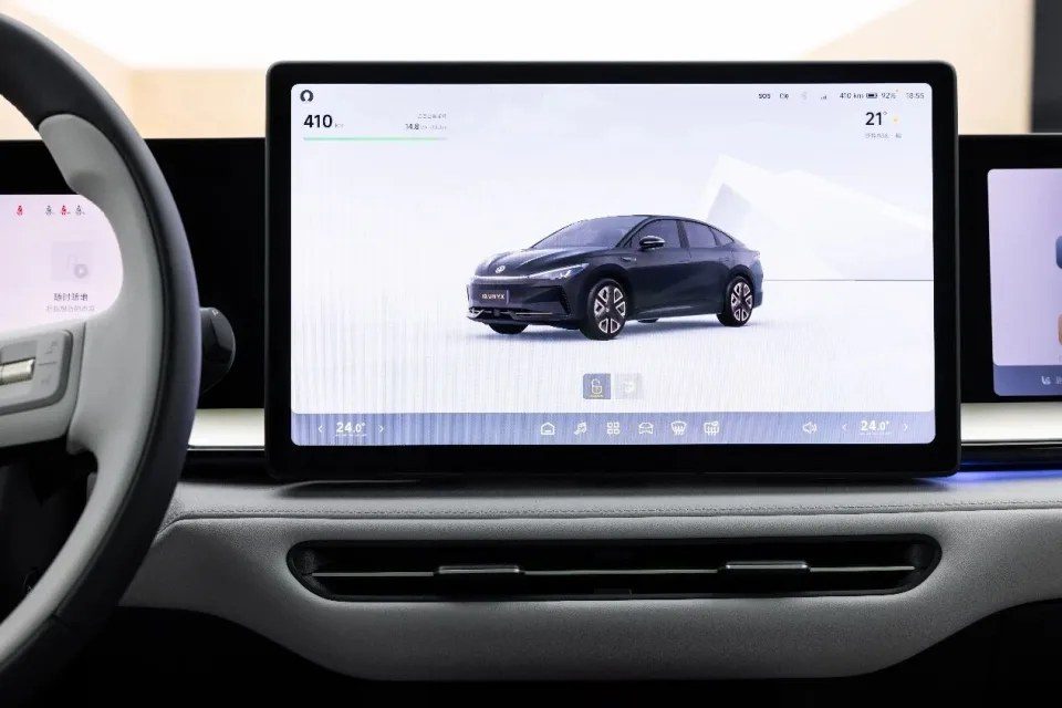 Volkswagen ID.UNYX 07 2026 — интерьер, передние сиденья, рынок internal_mvp