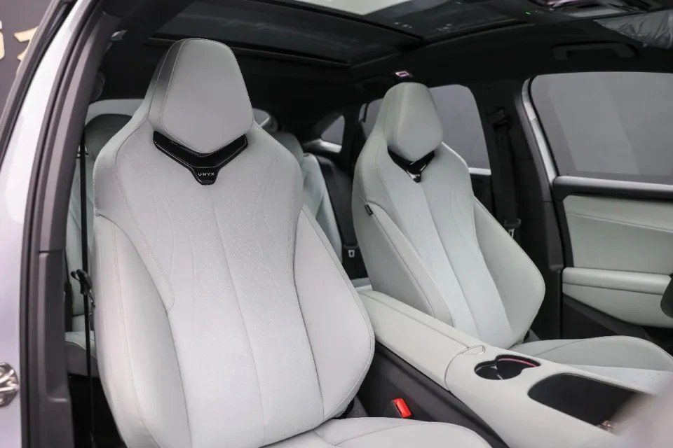 Volkswagen ID.UNYX 07 2026 — интерьер, второй ряд сидений, рынок internal_mvp