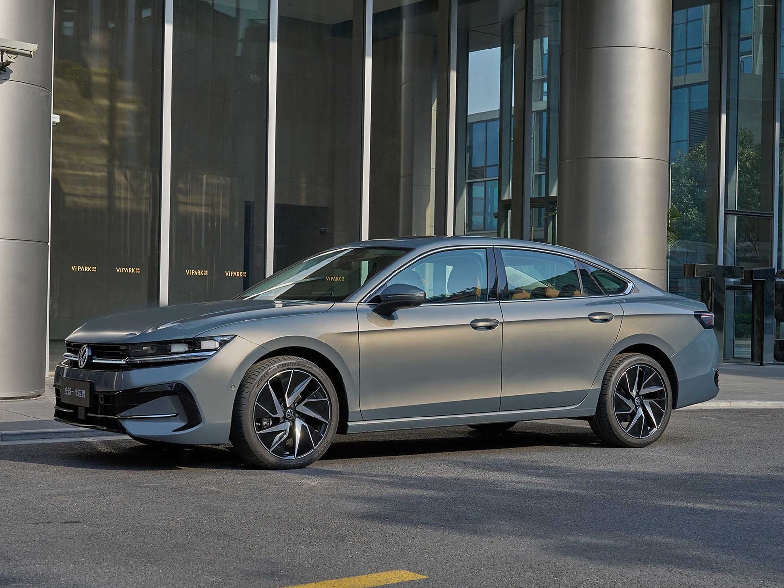 Volkswagen Magotan PHEV China 2026 — экстерьер, side front