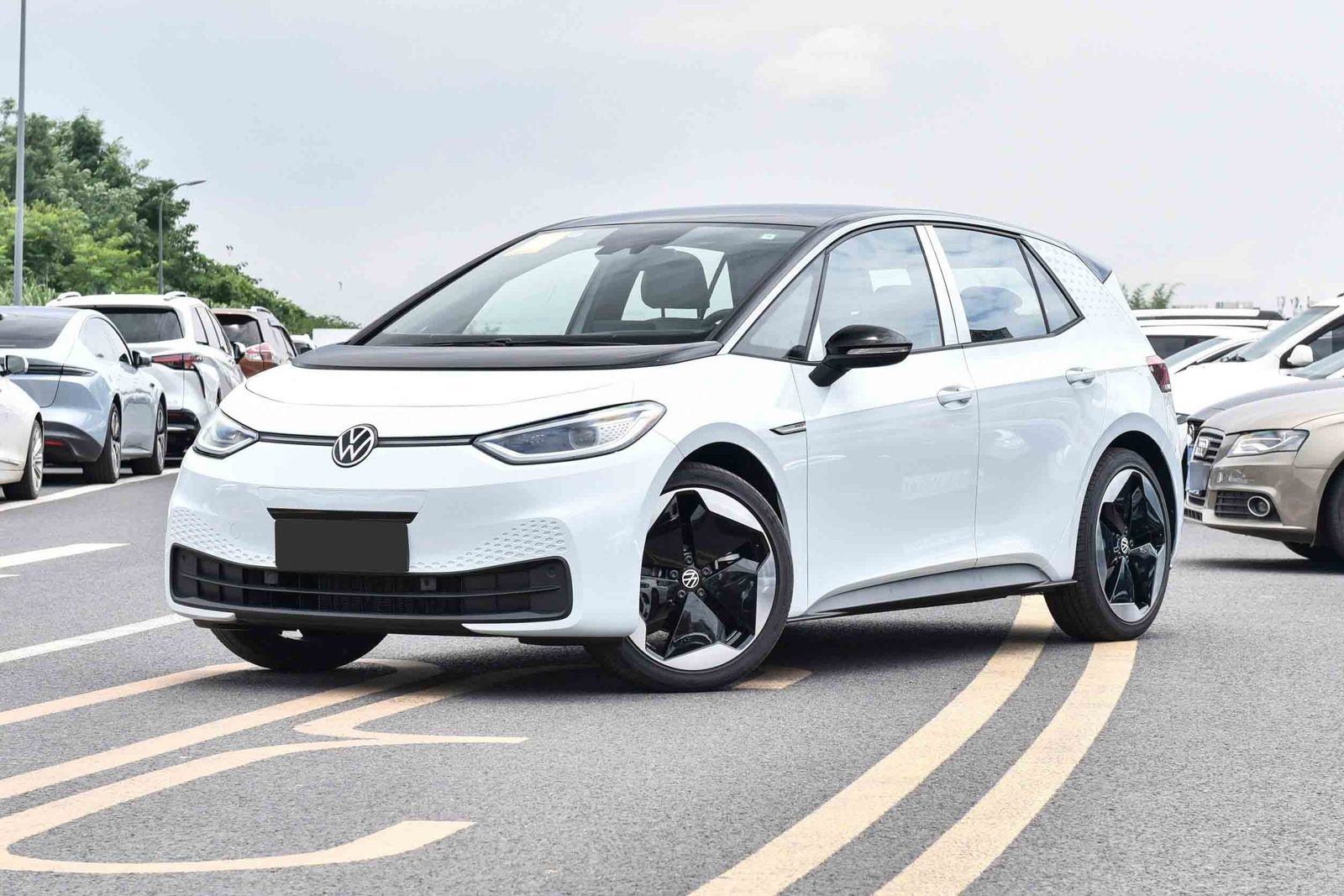Volkswagen ID.3 China 2026 — главное фото модели, экстерьер, вид спереди 3/4, рынок internal_mvp