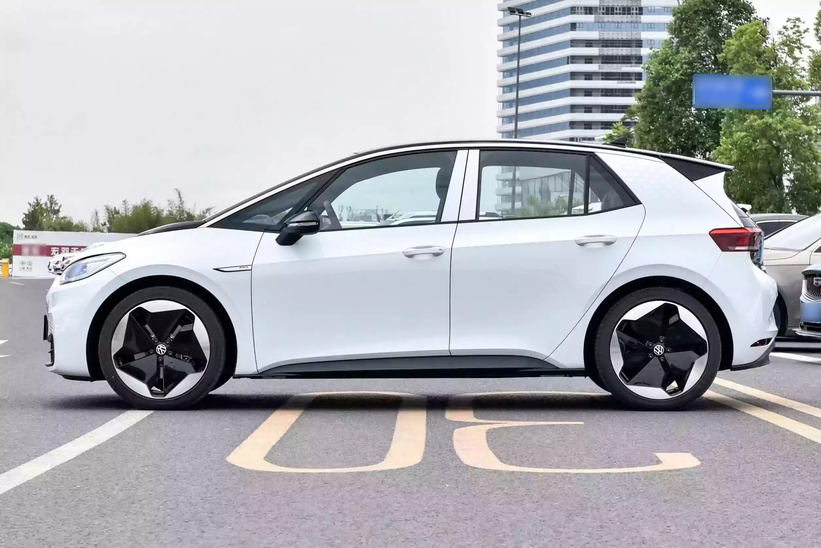Volkswagen ID.3 China 2026 — экстерьер, вид сбоку, рынок internal_mvp