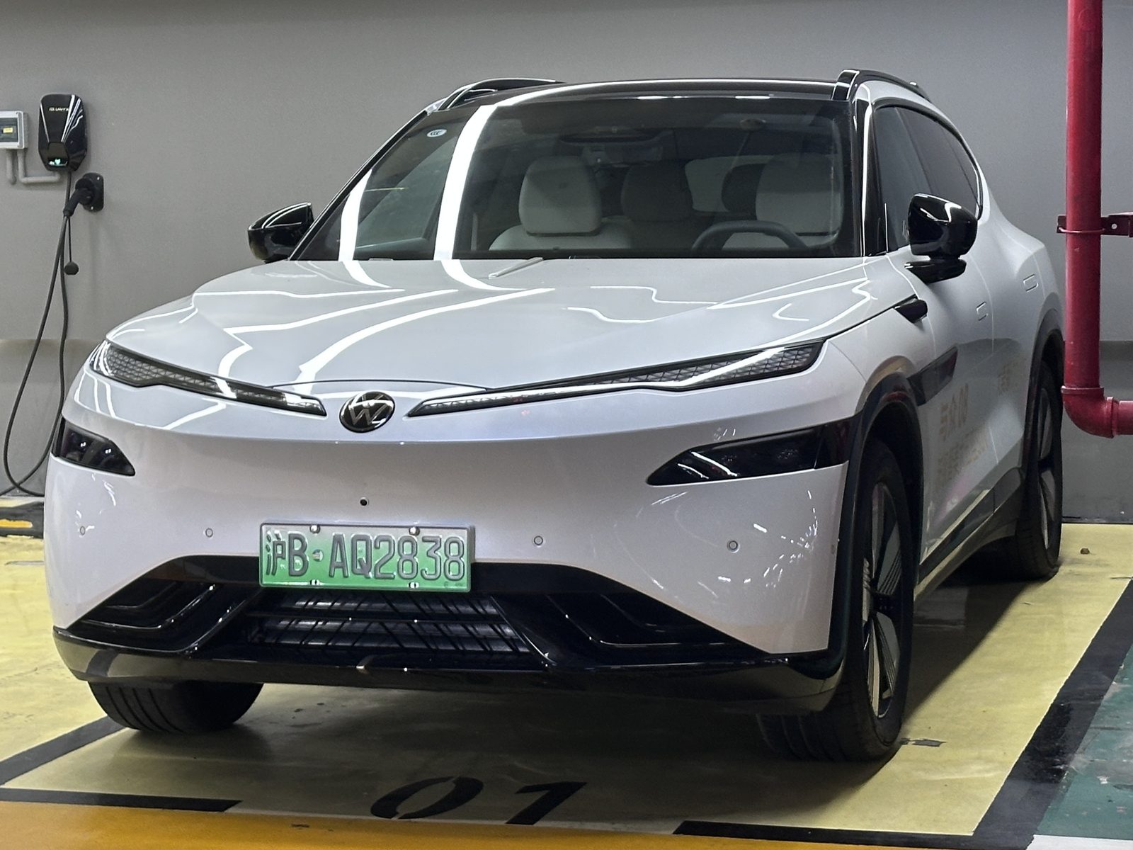 Volkswagen ID.UNYX 08 China 2026 — экстерьер, front three quarter real, рынок CN