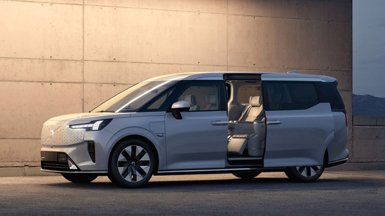 Volvo EM90 2024 — экстерьер, вид сбоку, рынок internal_mvp