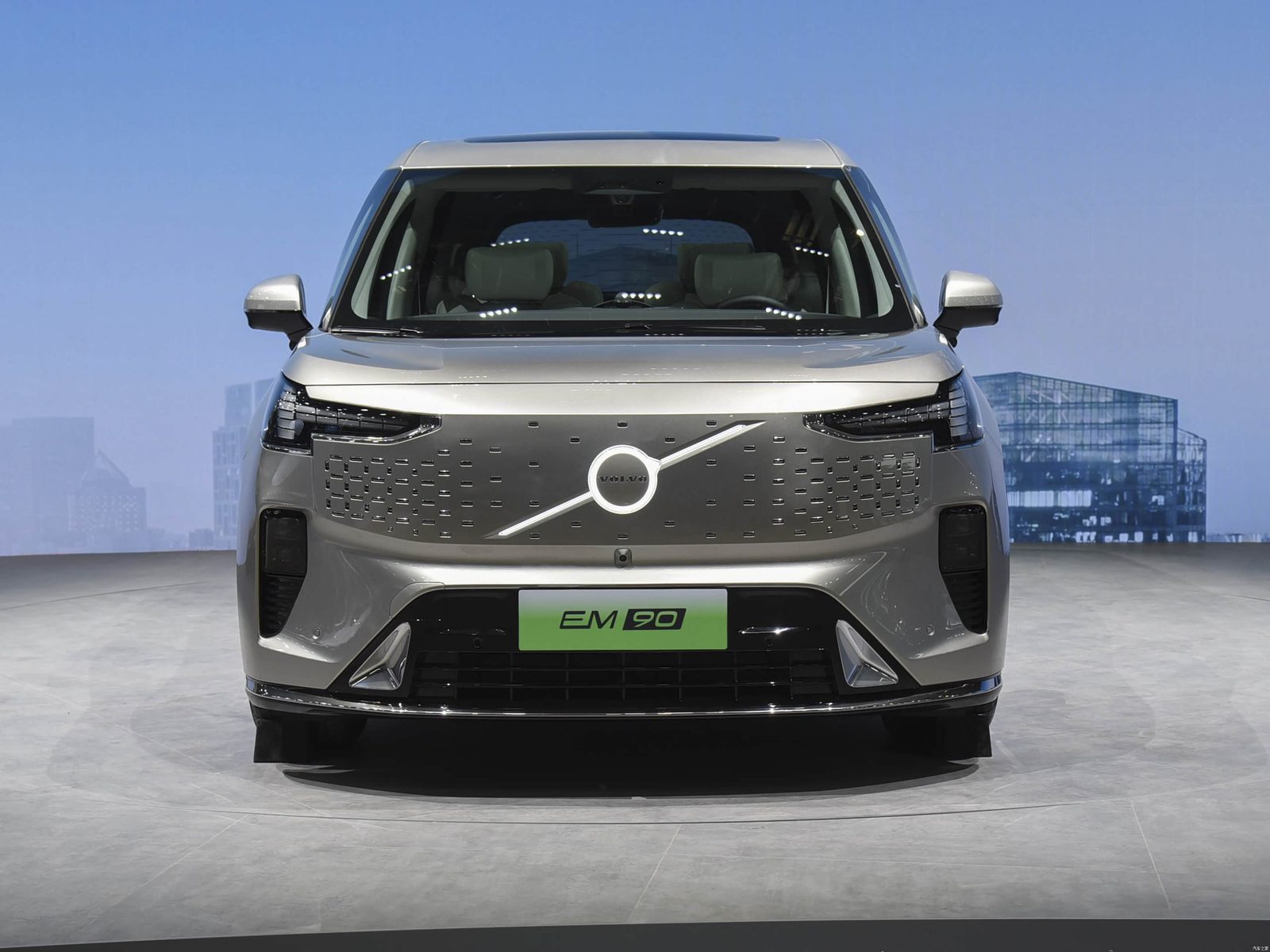 Volvo EM90 2027 — экстерьер, вид спереди, рынок China