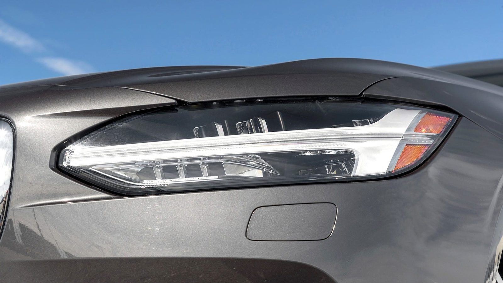 Volvo S90 T8 China 2024 — экстерьер, headlight detail, рынок China / global S90 Recharge T8 reference