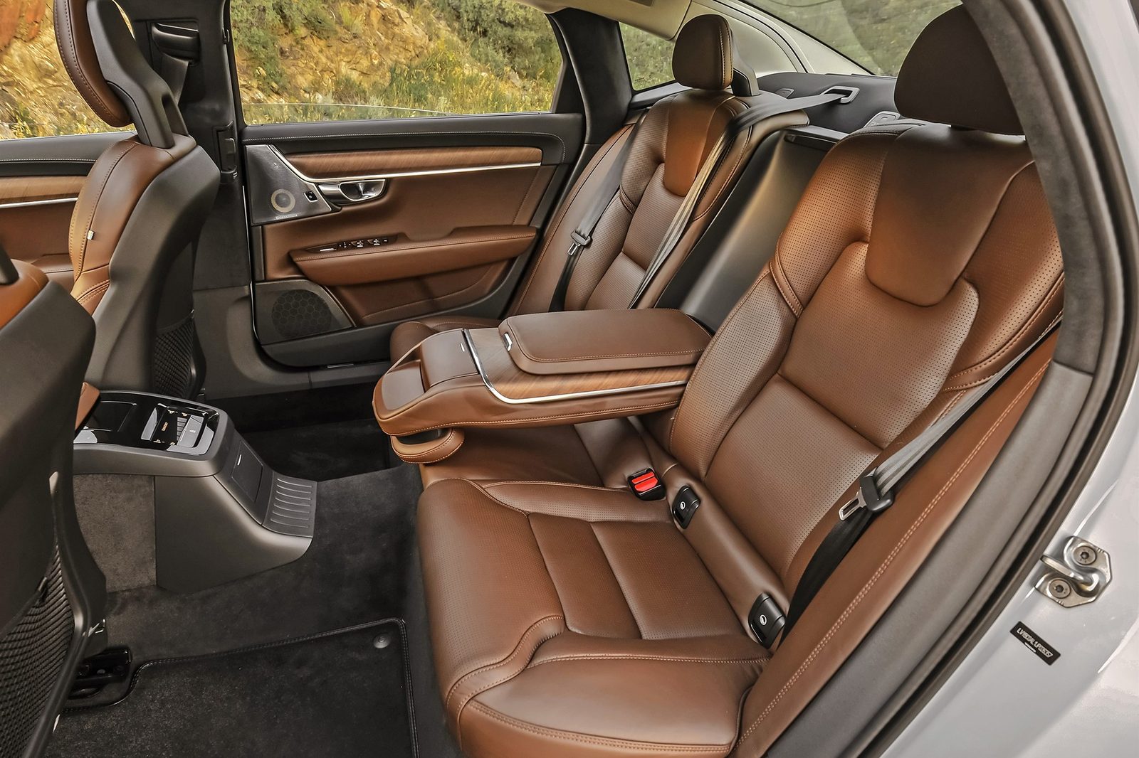 Volvo S90 T8 China 2026 — интерьер, второй ряд сидений, рынок internal_mvp
