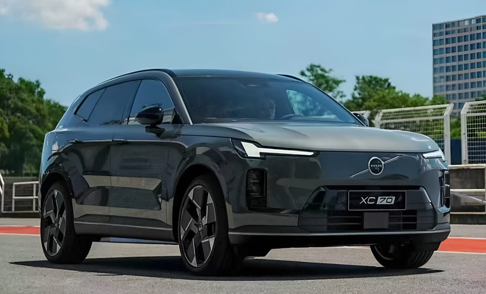 Volvo XC70 PHEV China 2025 — главное фото модели, экстерьер, вид сбоку, рынок internal_mvp