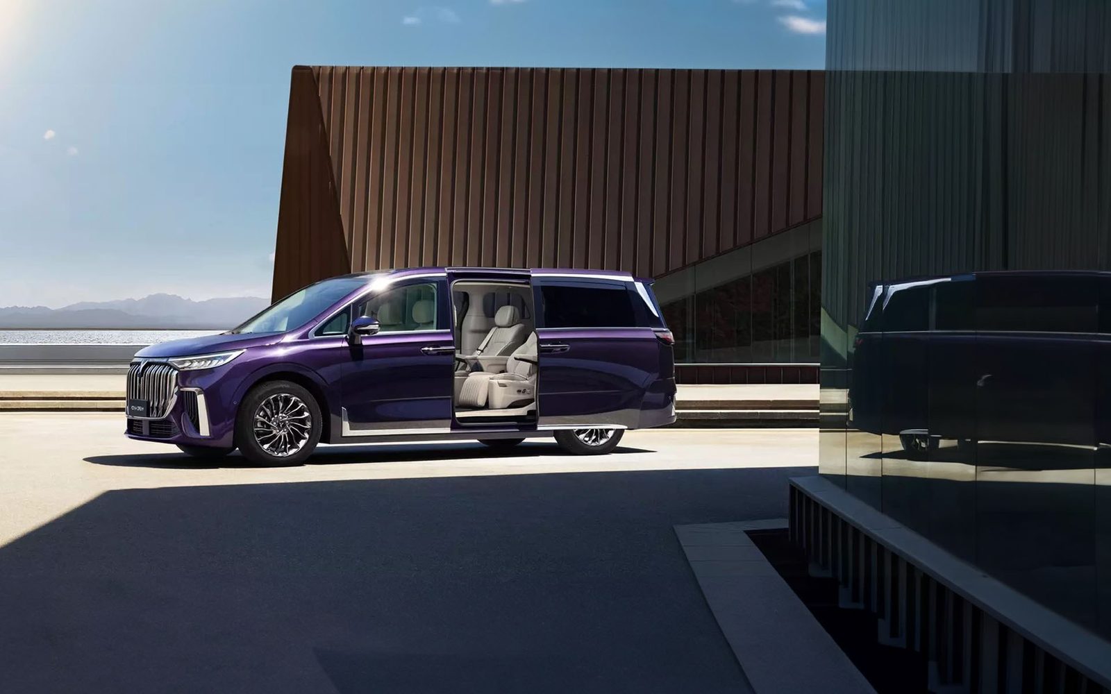 Voyah Dream PHEV 2026 — экстерьер, вид сбоку, рынок internal_mvp