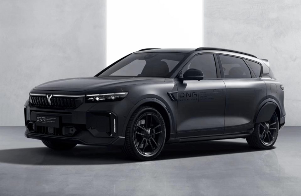 Voyah Free DNA EREV 2022 — экстерьер, front 3q black wide, рынок China