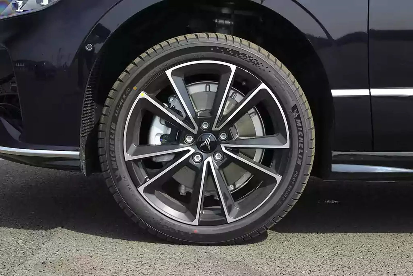 Voyah Passion EREV 2024 — экстерьер, wheel detail, рынок CN