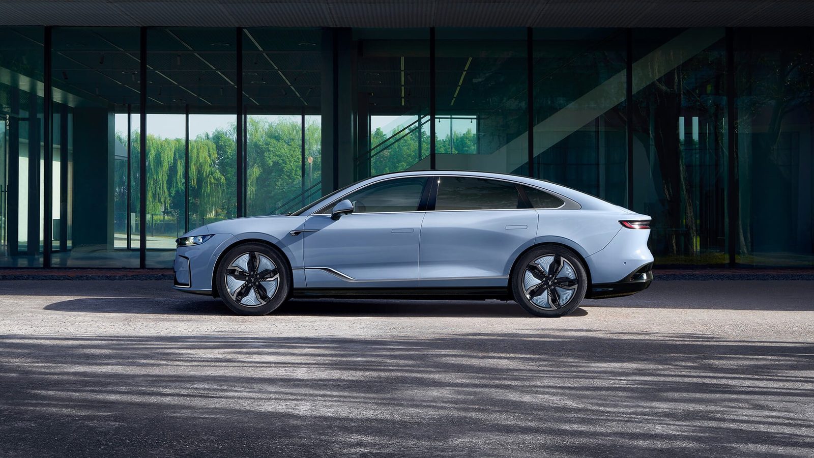 Voyah Passion EV 2025 — экстерьер, вид сбоку, рынок global