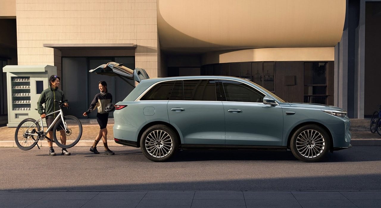 Wey V8X PHEV 2026 — экстерьер, side profile detail, рынок China pre-order reference