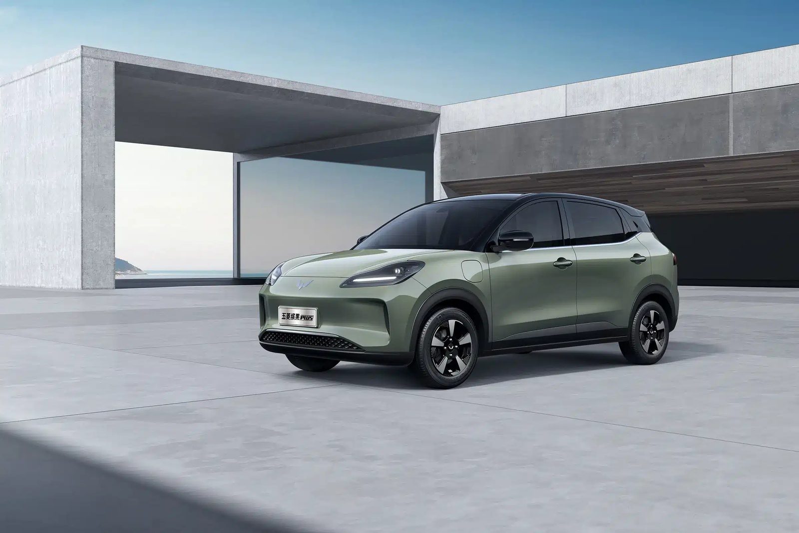 Wuling Bingo Plus / Bingo SUV 2024 — экстерьер, green front 3q, рынок China / import