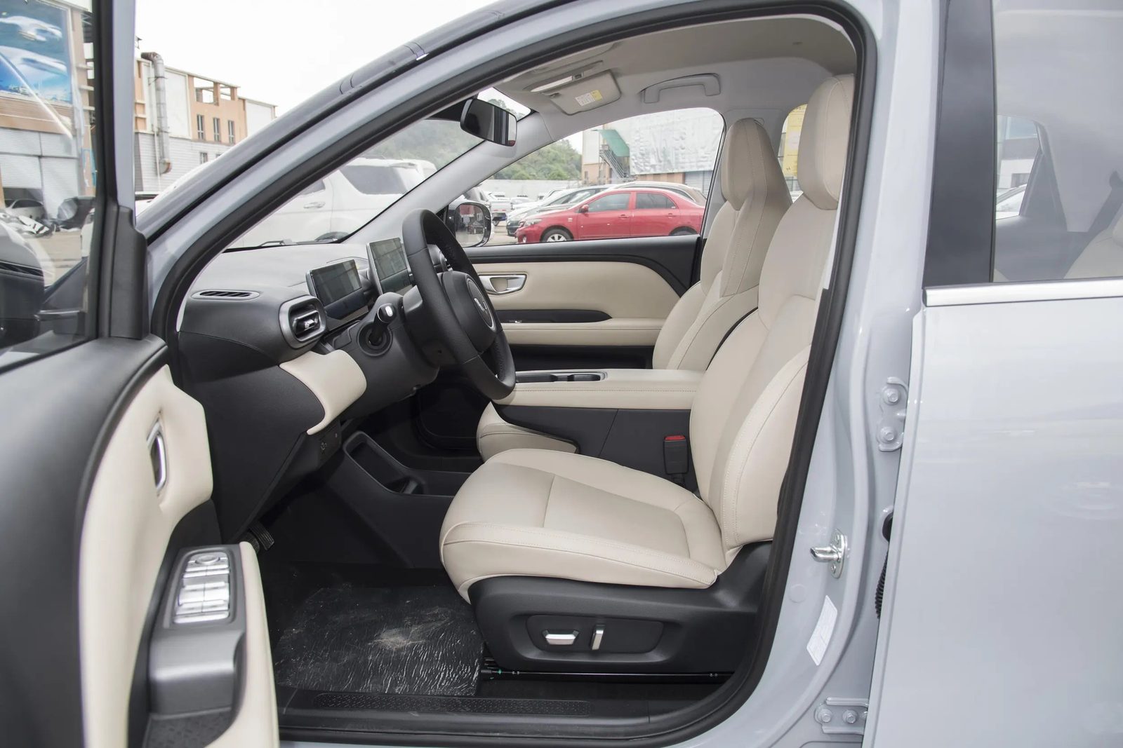 Wuling Bingo Plus / Bingo SUV 2024 — интерьер, передние сиденья, рынок China / import