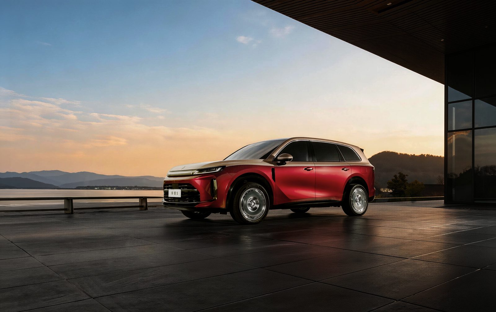 Wuling Huajing S PHEV 2026 — экстерьер, вид спереди 3/4, рынок internal_mvp