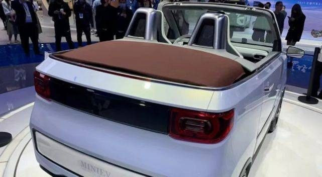 Wuling Mini EV Cabrio 2022 — экстерьер, rear detail, рынок internal_mvp