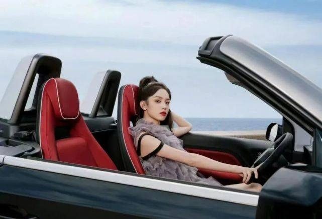 Wuling Mini EV Cabrio 2022 — главное фото модели, интерьер, передняя панель и экран, рынок internal_mvp