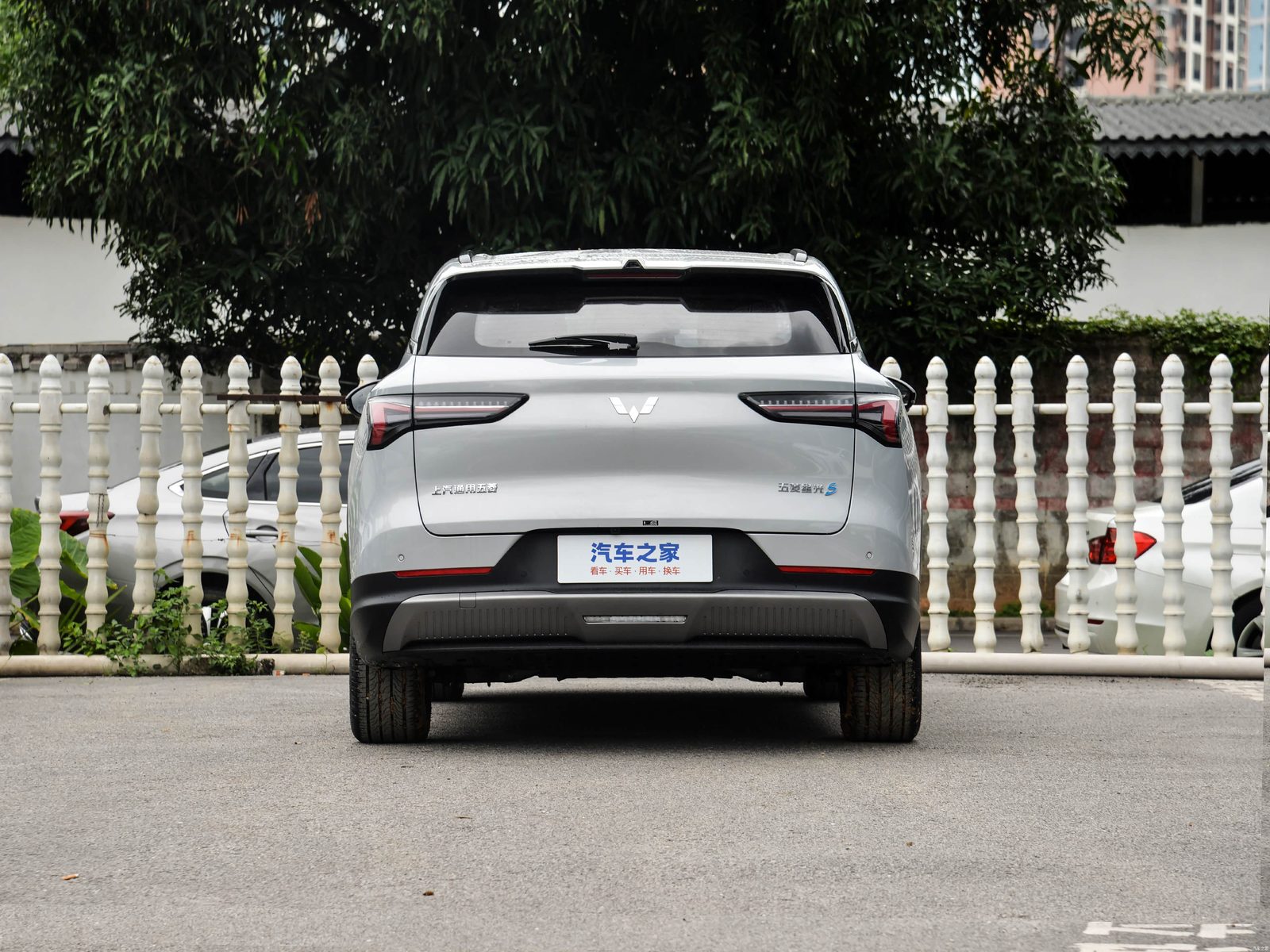 Wuling Starlight S EV 2025 — экстерьер, вид сзади, рынок China