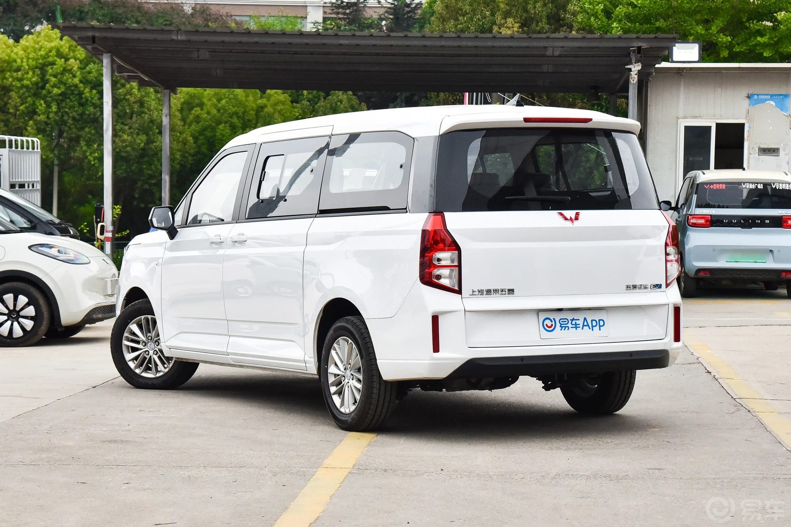 Wuling Zhengcheng EV 2024 — экстерьер, вид спереди 3/4, рынок internal_mvp
