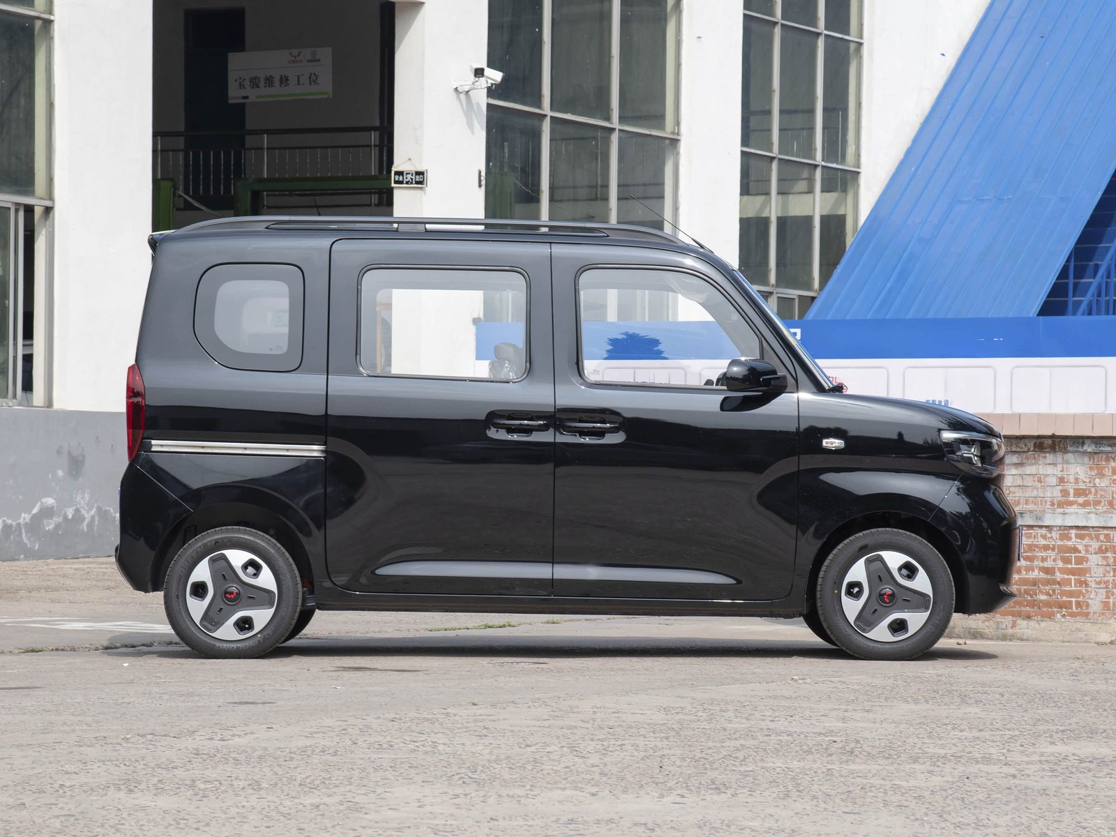 Wuling Zhiguang EV 2025 — экстерьер, вид сбоку, рынок China