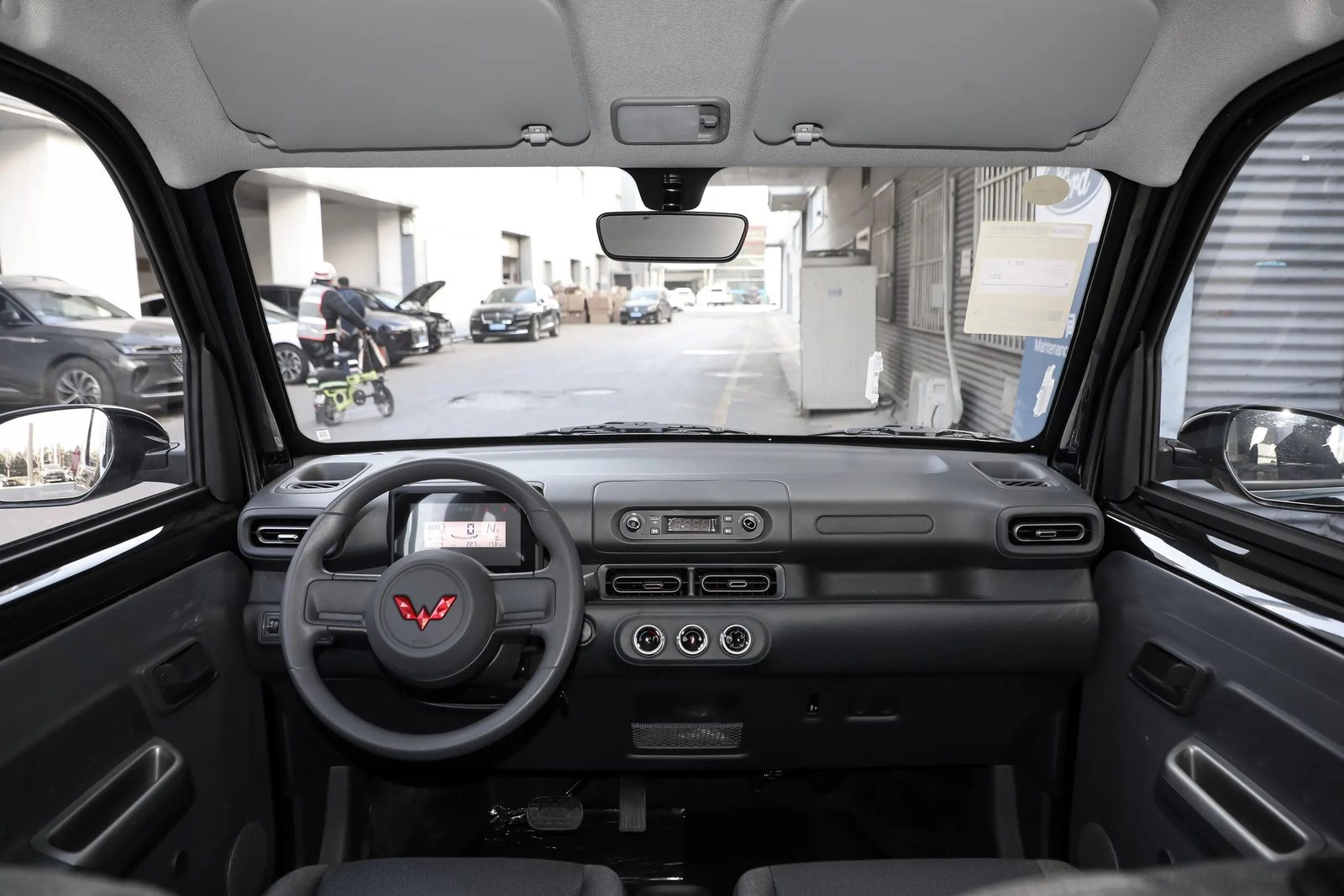 Wuling Zhiguang EV 2025 — интерьер, второй ряд сидений, рынок internal_mvp