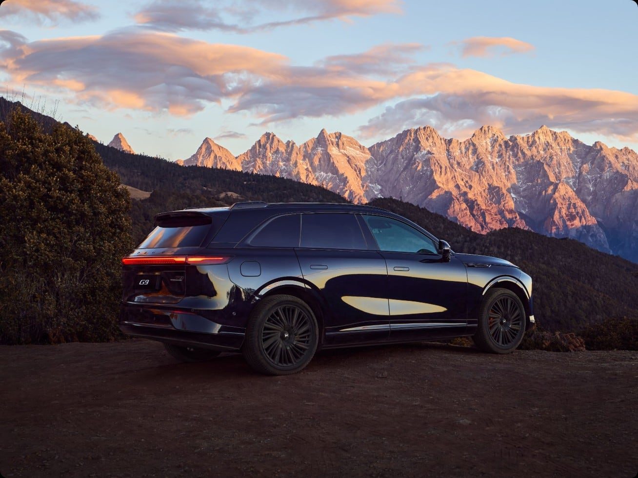 XPeng G9 2022 — экстерьер, rear 3q mountain, рынок Global / official
