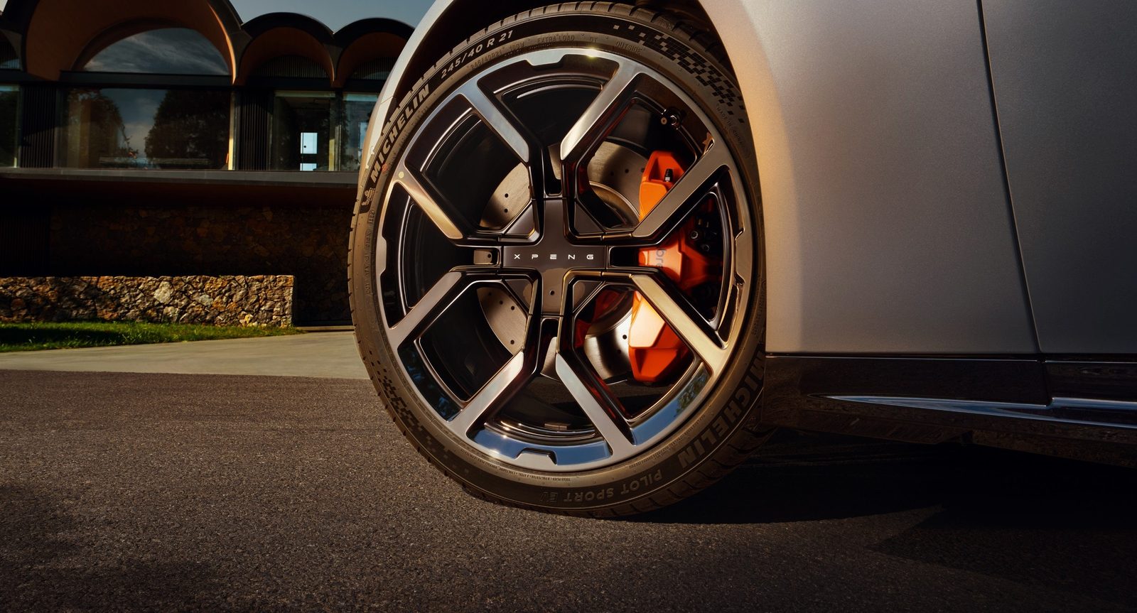 XPeng P7 Next 2026 — экстерьер, wheel detail, рынок China OEM
