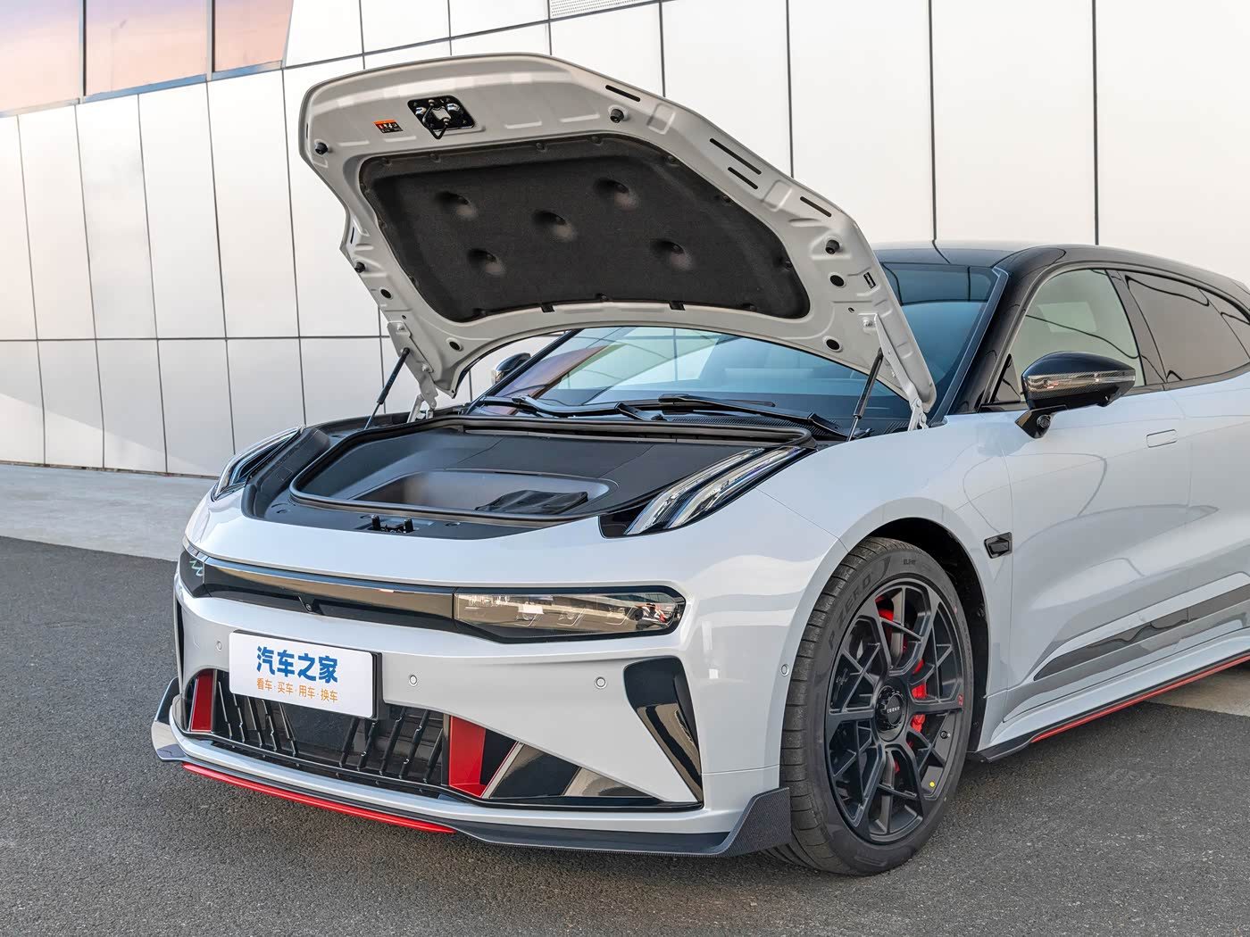 Zeekr 001 FR 2024 — экстерьер, front trunk open, рынок Global / performance model