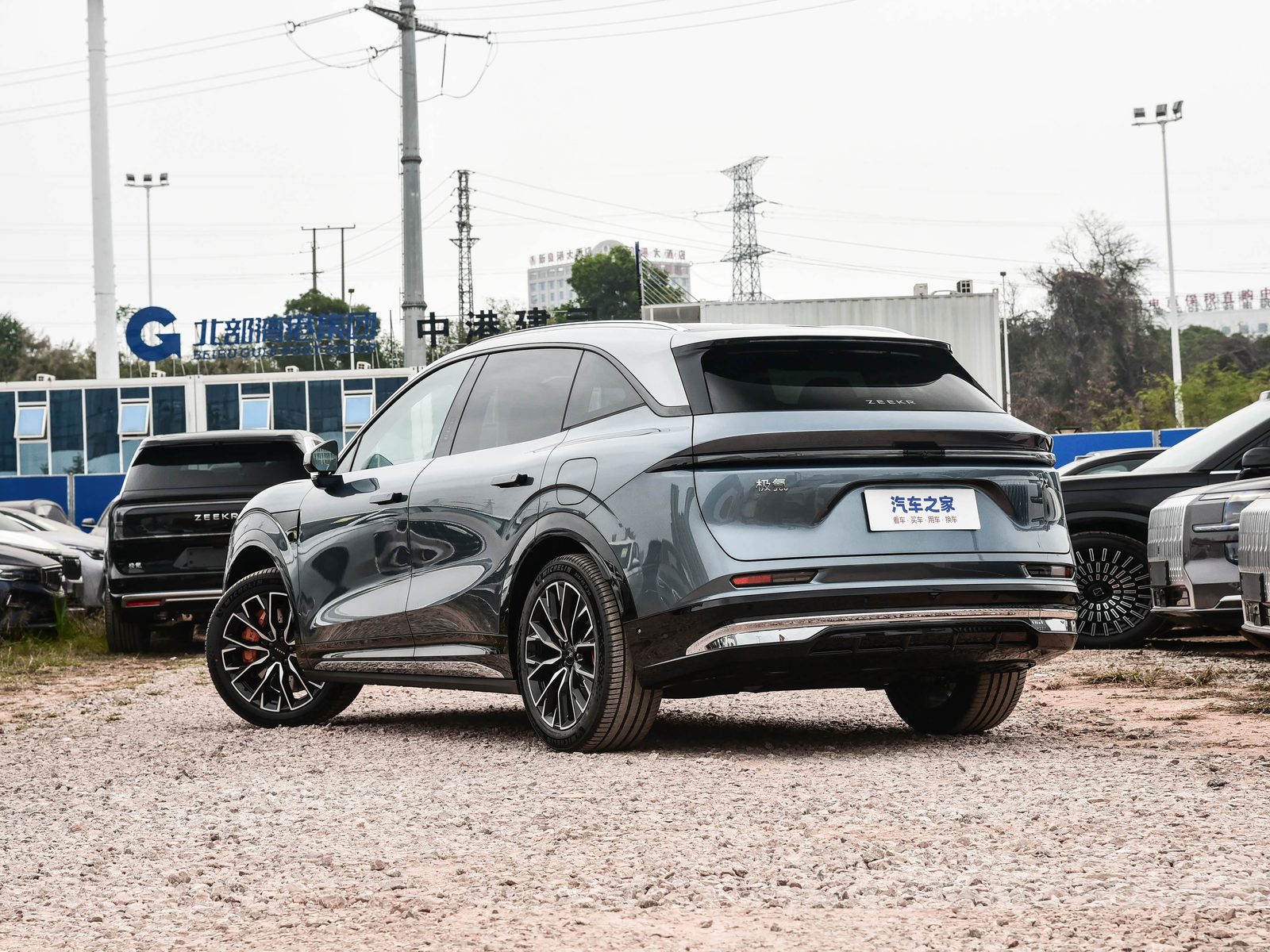Zeekr 7X 2025 — экстерьер, rear three quarter live, рынок China
