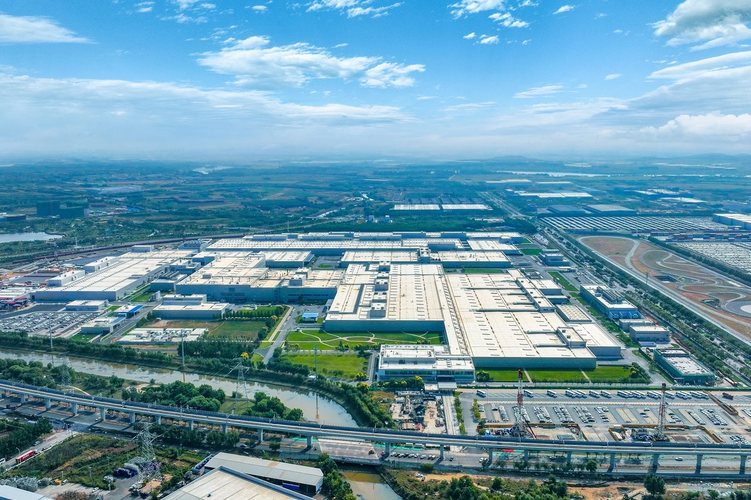 BMW launches sixth-gen battery production in Shenyang