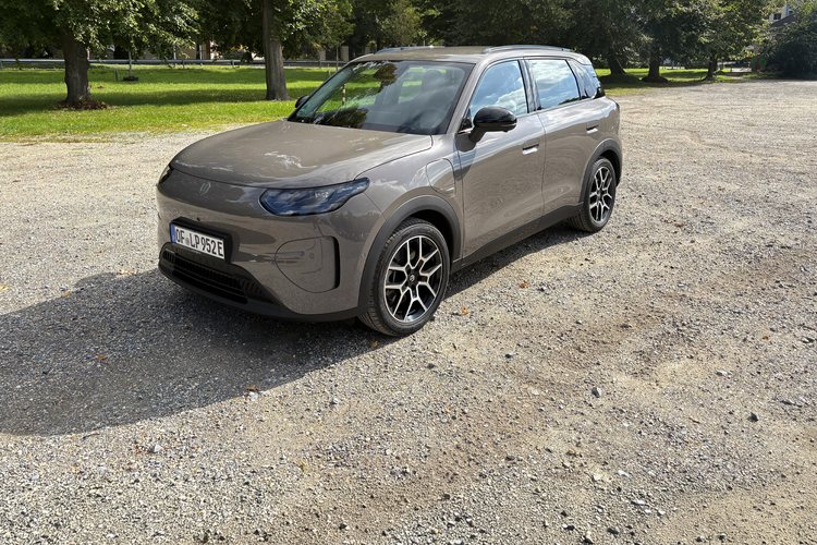 Driving the Leapmotor B03X reveals a spacious electric car that lacks polish