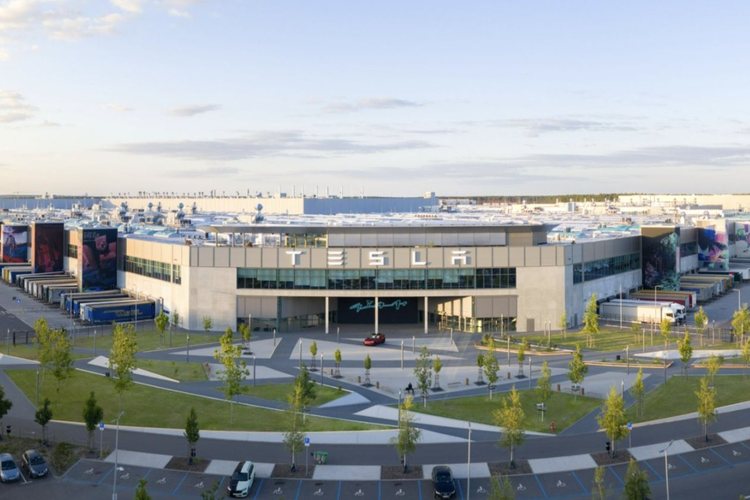 Tesla launches startup programme for battery cell production in Grünheide