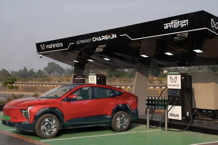 Mahindra’s Charge_iN network expands and opens first EV station with HPCL