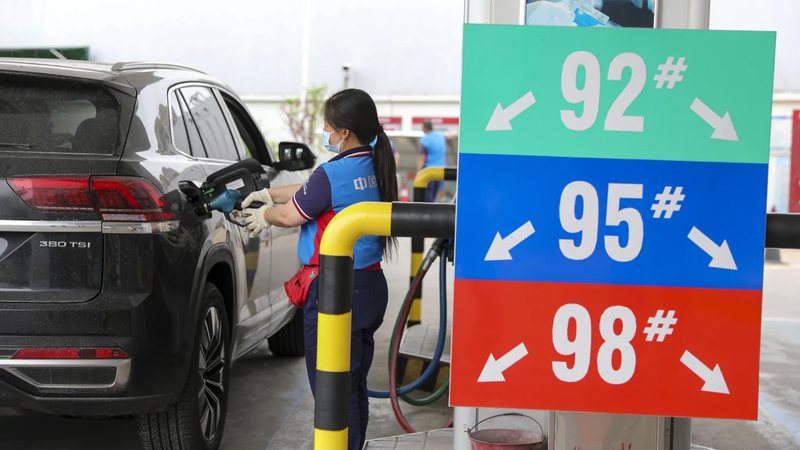 Gas car sales fell 40% in August in China [Charts]