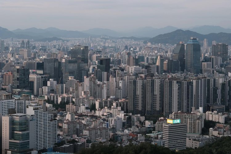 South Korea pushes electric trucks with new CO₂ rules