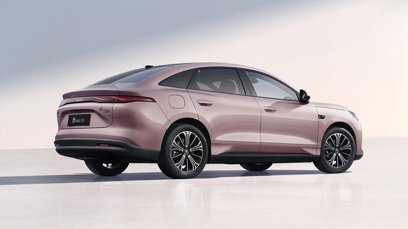 BYD's Qin Max flash-charging sedan to launch on August 13