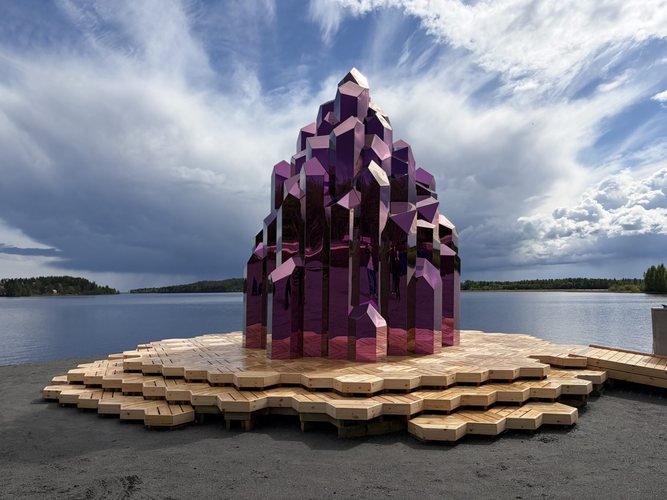 Pink, hot, electric: Bidirectional charging for the sauna