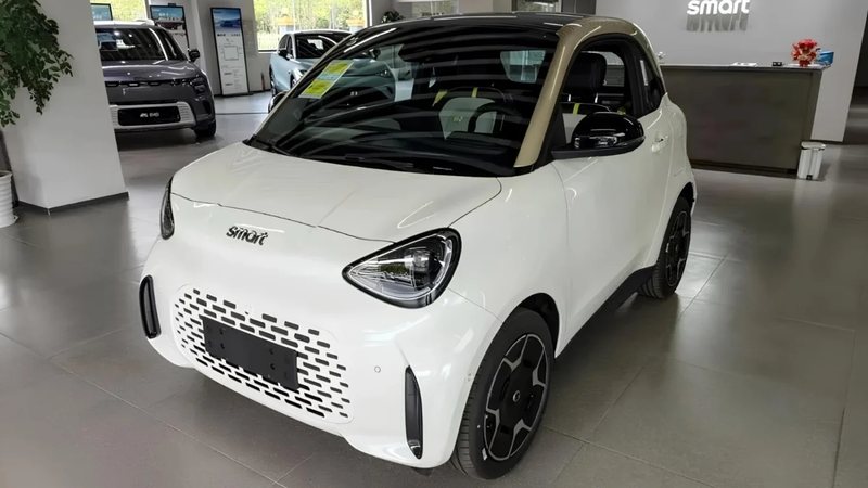 Geely’s Smart #2 city car reached dealers across China