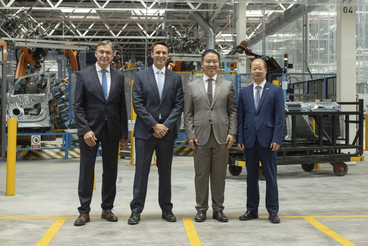 Ford and Geely to pool production in Valencia