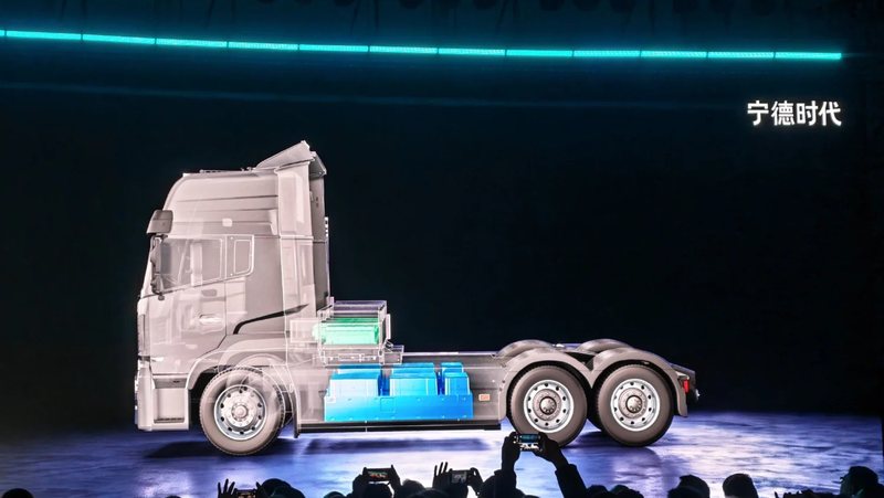 CATL launches “Dual-Electric Range Extender” to drive heavy-duty truck electrification