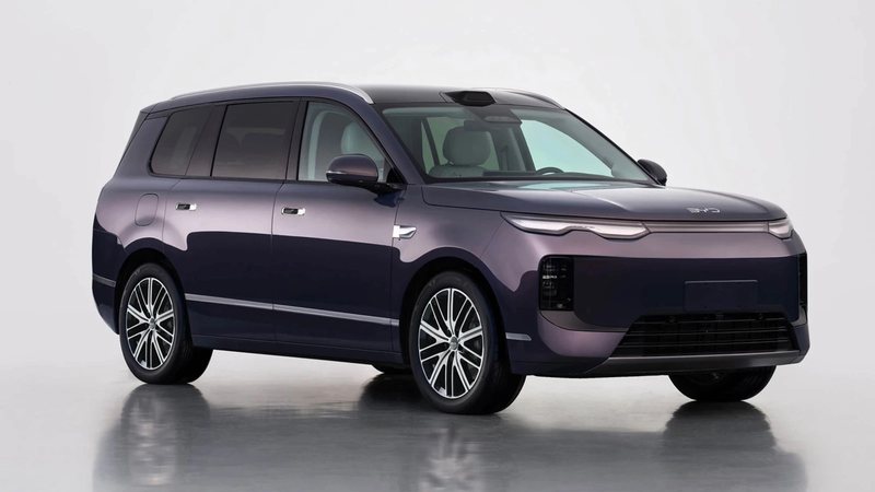 BYD начал предварительные продажи кроссовера Sealion 08. Цены и ?...