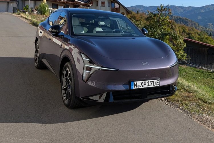 First drive in the Xpeng L03: finally a Chinese EV that doesn’t beep