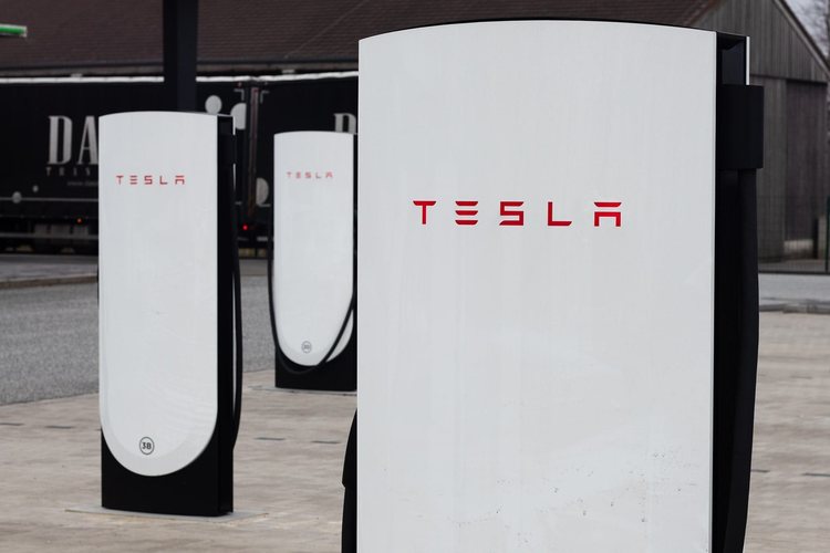 Tesla expands Supercharger network along South Korean highways