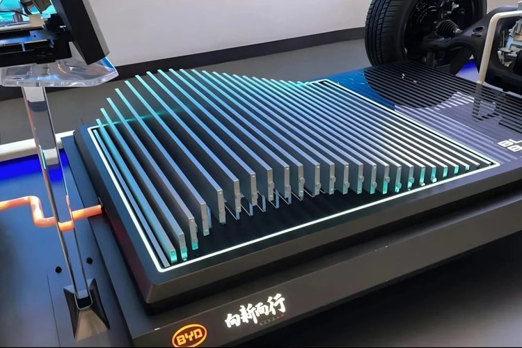 China makes EV battery health more transparent