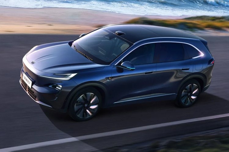 SAIC and GM extend Chinese joint venture to 2047