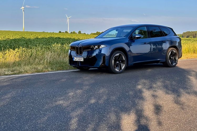 The BMW iX3 50 xDrive: is the Neue Klasse a breakthrough?