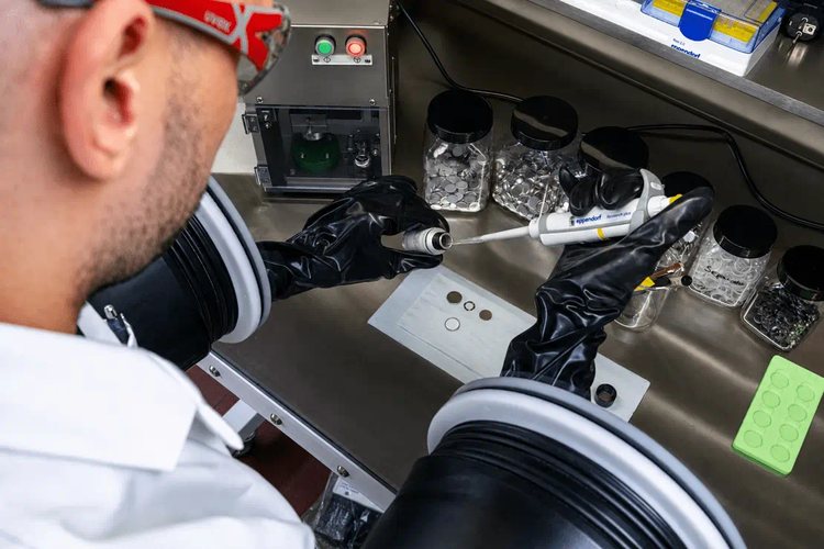 New laboratory – LANXESS Strengthens Battery Expertise